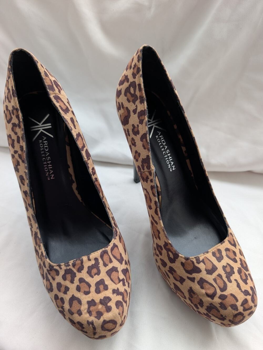 Kardashian Kollection Women’s Leopard Print Los Angeles High Heel Pumps Size 8.5
